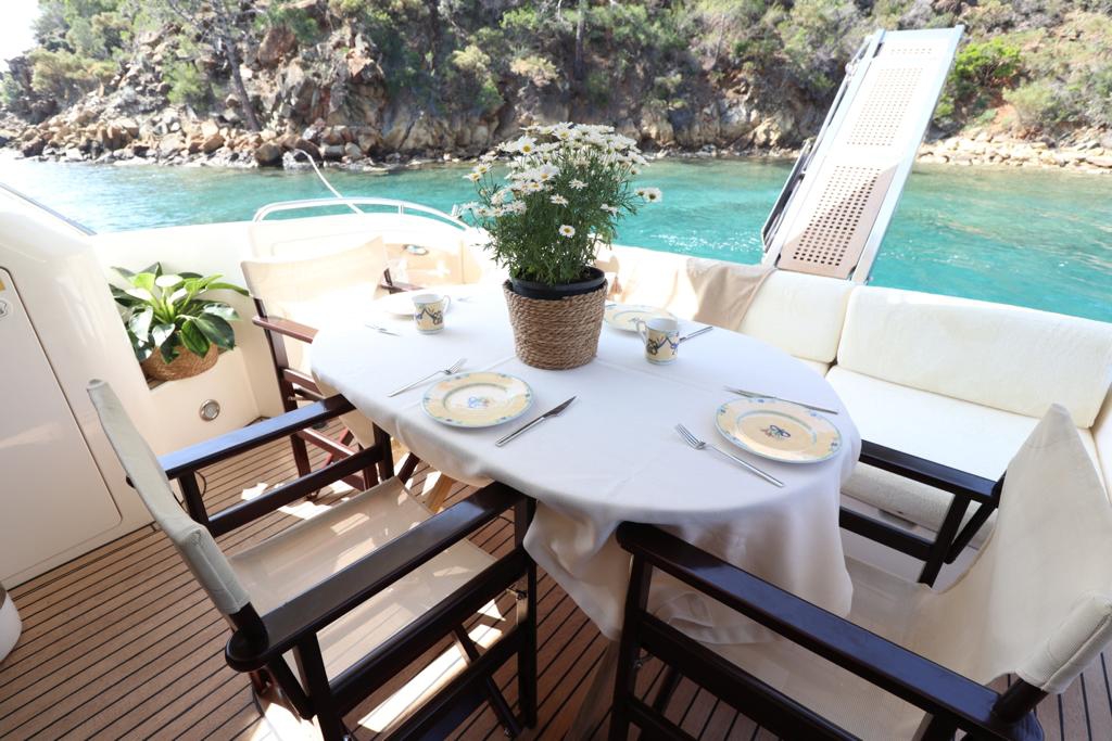 gocek-motoryat-fethiye-trawler-kiralama (22)